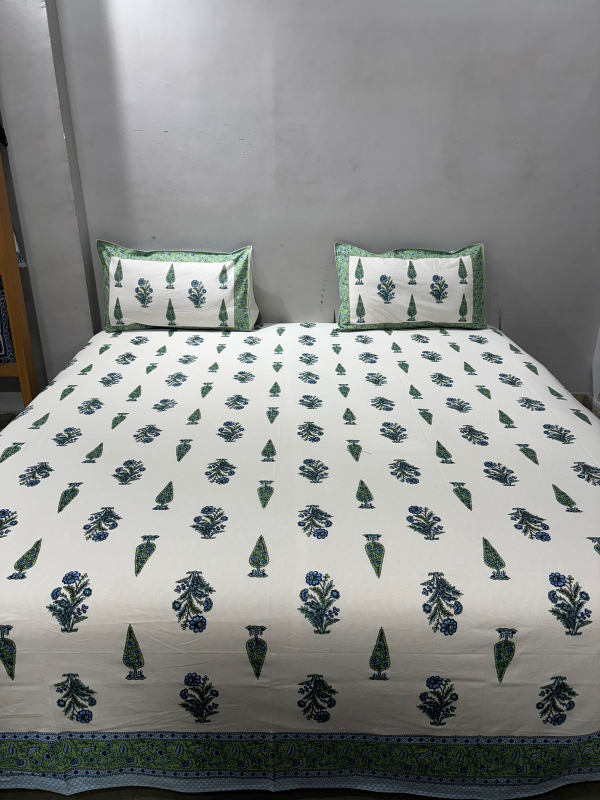 Handblock Printed Super King Size Cotton Bedsheet 108×108 with 2 Pillow Covers | South Cotton Murgan Fabric | Soft & Colorfast